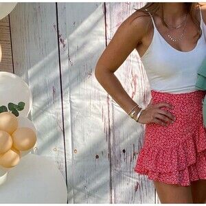 Amazon  Red & White Floral Mini Skirt Size Large Cute Summer Skirt